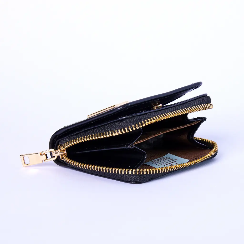 BILLETERA_DE_CUERO_CP_DAMA__NEGRO4.webp